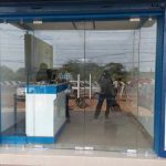 gambar-pintu-frameless-1